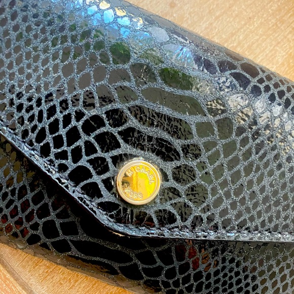 Michael Kors Wallet - Picture 7 of 7